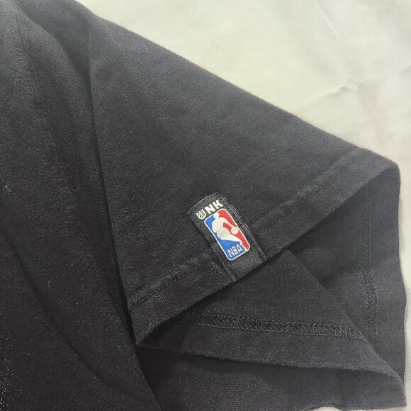 UNK NBA CHICAGO BULLS BLACK X-LARGE T-SHIRT
Lot N - Picture 3 of 6